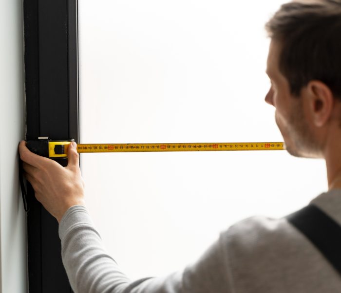 service-maintenance-worker-repairing